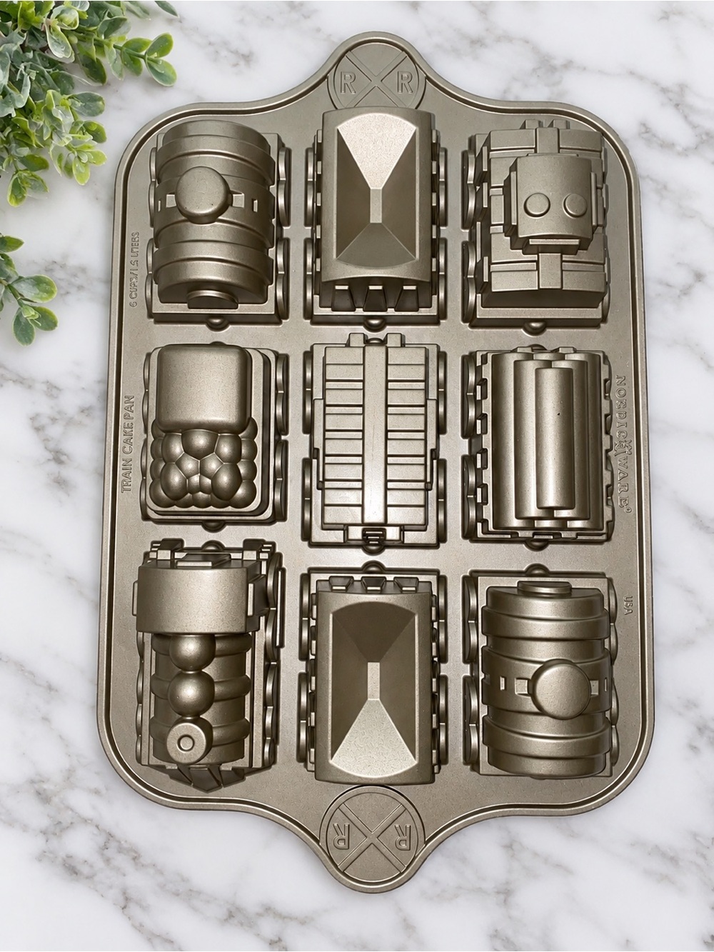 Nordic Ware Train Cake Pan 9-Cavity Cast Aluminum Railroad Baking Mold USA